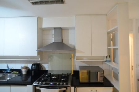 Apartamento à venda com 185m², 3 quartos e 2 vagasCozinha