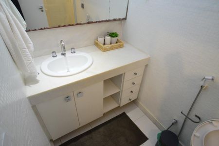 Apartamento à venda com 185m², 3 quartos e 2 vagasBanheiro da Suíte
