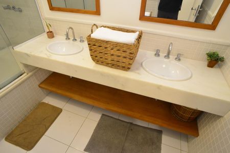 Apartamento à venda com 185m², 3 quartos e 2 vagasBanheiro Social