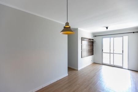 Sala de apartamento para alugar com 2 quartos, 60m² em Vila Nova Teixeira, Campinas