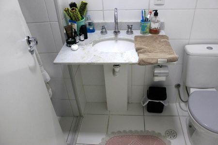 Apartamento à venda com 81m², 3 quartos e 2 vagasBanheiro social