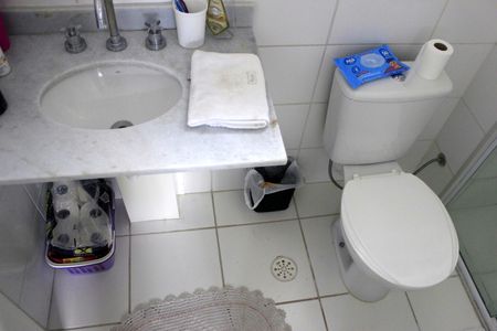 Apartamento à venda com 81m², 3 quartos e 2 vagasBanheiro da Suíte