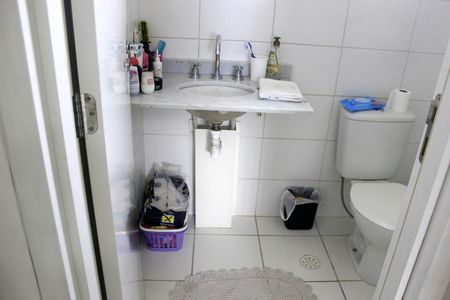Apartamento à venda com 81m², 3 quartos e 2 vagasBanheiro da Suíte