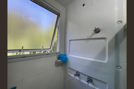 Apartamento à venda com 44m², 2 quartos e 1 vaga Apartamento à venda com 44m², 2 quartos e 1 vagaBanheiro Social