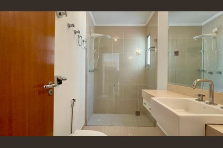 Banheiro de apartamento para alugar com 2 quartos, 77m² em Jardim Paulista, São Paulo