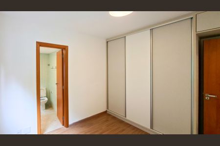 Apartamento para alugar com 183m², 3 quartos e 2 vagasQuarto