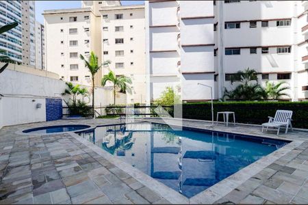 Apartamento à venda com 63m², 2 quartos e 1 vaga Apartamento à venda com 63m², 2 quartos e 1 vagaÁrea comum - Piscina