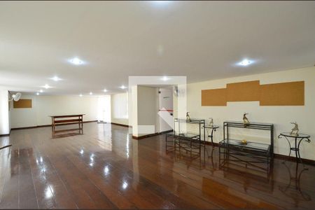 Apartamento à venda com 63m², 2 quartos e 1 vaga Apartamento à venda com 63m², 2 quartos e 1 vagaÁrea comum - Salão de festas