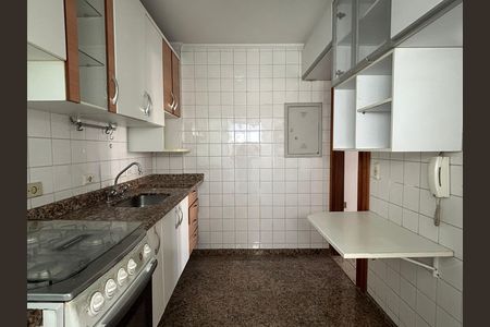 Apartamento à venda com 63m², 2 quartos e 1 vaga Apartamento à venda com 63m², 2 quartos e 1 vagaCozinha