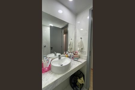 Apartamento para alugar com 145m², 3 quartos e 2 vagas Apartamento para alugar com 145m², 3 quartos e 2 vagasBanheiro Suíte