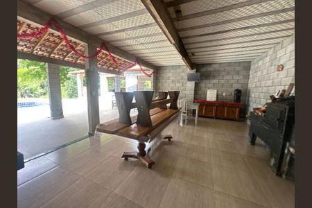 Casa à venda com 300m², 4 quartos e 8 vagas Casa à venda com 300m², 4 quartos e 8 vagasSala/Cozinha