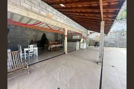 Casa à venda com 300m², 4 quartos e 8 vagas Casa à venda com 300m², 4 quartos e 8 vagasSala/Cozinha