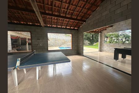 Casa à venda com 300m², 4 quartos e 8 vagas Casa à venda com 300m², 4 quartos e 8 vagasSala de Jogos