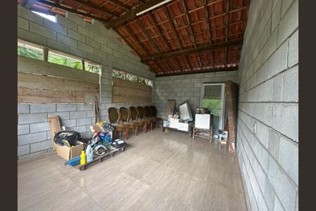 Casa à venda com 300m², 4 quartos e 8 vagas Casa à venda com 300m², 4 quartos e 8 vagasSala