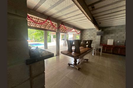 Casa à venda com 300m², 4 quartos e 8 vagas Casa à venda com 300m², 4 quartos e 8 vagasSala/Cozinha