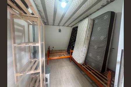 Casa à venda com 300m², 4 quartos e 8 vagas Casa à venda com 300m², 4 quartos e 8 vagasSuíte 4