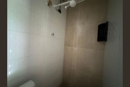 Casa à venda com 300m², 4 quartos e 8 vagas Casa à venda com 300m², 4 quartos e 8 vagasBanheiro da Suíte 1