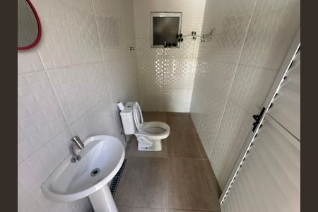 Casa à venda com 300m², 4 quartos e 8 vagas Casa à venda com 300m², 4 quartos e 8 vagasBanheiro 2