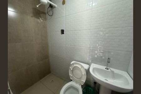 Casa à venda com 300m², 4 quartos e 8 vagas Casa à venda com 300m², 4 quartos e 8 vagasBanheiro da Suíte 2