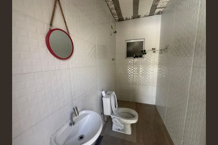 Casa à venda com 300m², 4 quartos e 8 vagas Casa à venda com 300m², 4 quartos e 8 vagasBanheiro 2