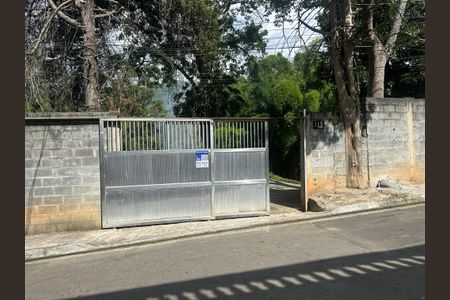 Casa à venda com 300m², 4 quartos e 8 vagas Casa à venda com 300m², 4 quartos e 8 vagasFachada