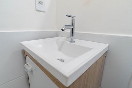 Banheiro de kitnet/studio para alugar com 1 quarto, 22m² em Jabaquara, São Paulo