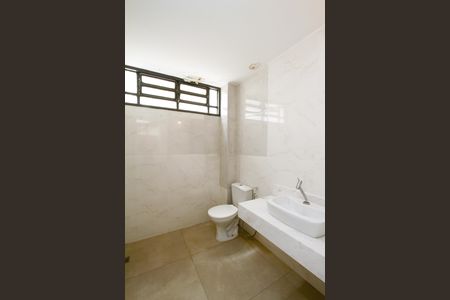 Banheiro 2 de kitnet/studio para alugar com 1 quarto, 130m² em Gutierrez, Belo Horizonte