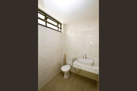 Banheiro 1 de kitnet/studio para alugar com 1 quarto, 130m² em Gutierrez, Belo Horizonte