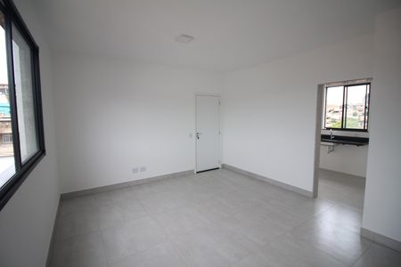 Sala de apartamento para alugar com 3 quartos, 70m² em Brasil Industrial, Belo Horizonte