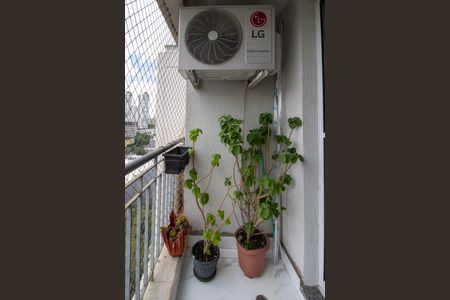 Apartamento à venda com 64m², 3 quartos e 2 vagasVaranda