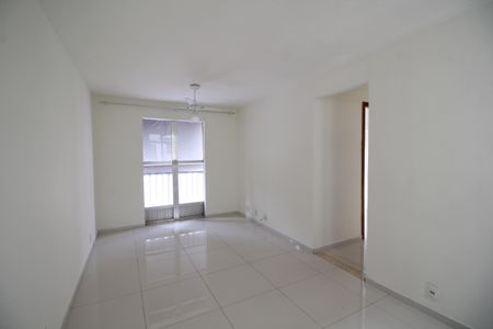 Sala de apartamento para alugar com 2 quartos, 50m² em Taquara, Rio de Janeiro