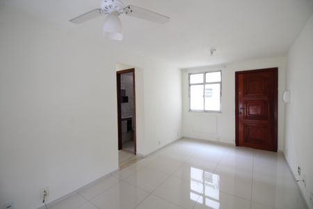 Sala de apartamento para alugar com 2 quartos, 50m² em Taquara, Rio de Janeiro