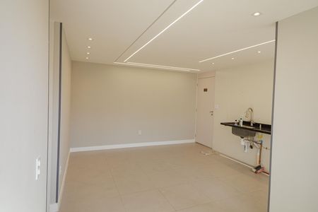 Sala de apartamento para alugar com 2 quartos, 42m² em Campo Grande, Rio de Janeiro