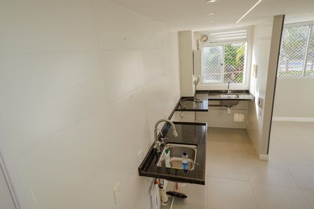 Apartamento para alugar com 42m², 2 quartos e 1 vaga Apartamento para alugar com 42m², 2 quartos e 1 vagaSala/cozinha