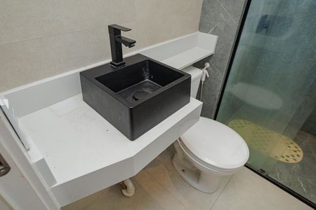 Apartamento para alugar com 42m², 2 quartos e 1 vaga Apartamento para alugar com 42m², 2 quartos e 1 vagaBanheiro social