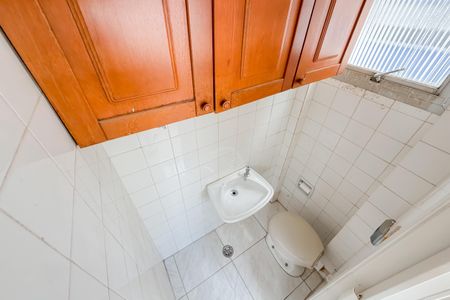 Apartamento para alugar com 60m², 2 quartos e 1 vaga Apartamento para alugar com 60m², 2 quartos e 1 vagaBanheiro de Serviço