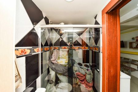 Casa à venda com 250m², 3 quartos e 1 vagaBanheiro 1