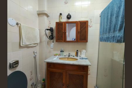 Banheiro Corredor de apartamento para alugar com 2 quartos, 70m² em Estácio, Rio de Janeiro