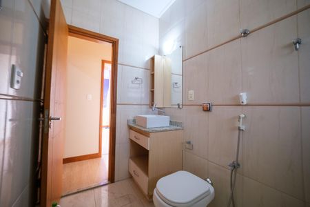 Apartamento à venda com 80m², 2 quartos e sem vagaBanheiro