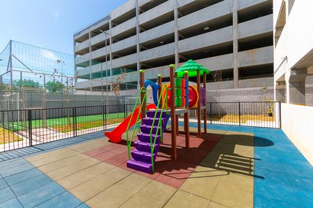 Apartamento para alugar com 44m², 2 quartos e 1 vaga Apartamento para alugar com 44m², 2 quartos e 1 vagaÁrea comum - Playground