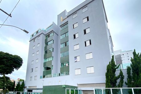 Apartamento para alugar com 83m², 3 quartos e 2 vagas Apartamento para alugar com 83m², 3 quartos e 2 vagasFachada