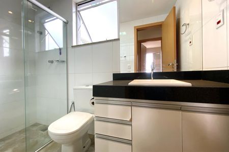 Apartamento para alugar com 83m², 3 quartos e 2 vagas Apartamento para alugar com 83m², 3 quartos e 2 vagasBanheiro