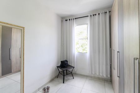 Apartamento à venda com 57m², 2 quartos e 1 vagaQuarto 2
