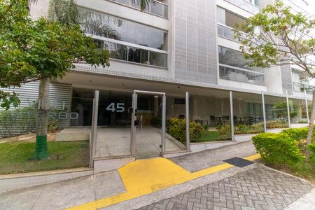 Apartamento para alugar com 82m², 2 quartos e 1 vagaFachada