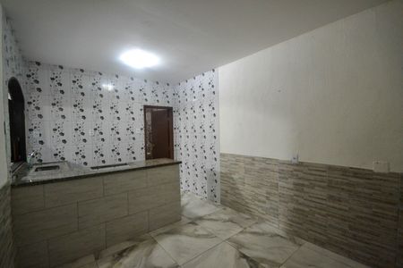 Sala de casa para alugar com 1 quarto, 65m² em Ouro Verde, Nova Iguaçu