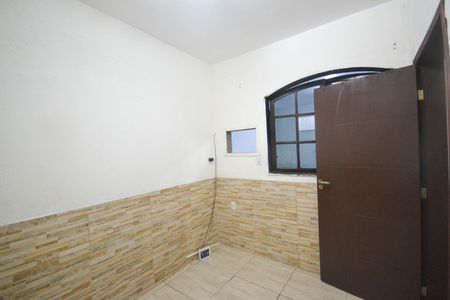 Quarto 1 de casa para alugar com 1 quarto, 65m² em Ouro Verde, Nova Iguaçu
