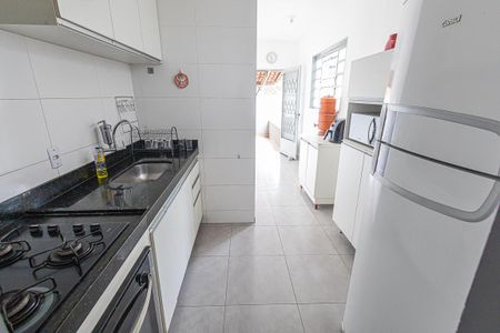 Casa à venda com 220m², 5 quartos e 3 vagas Casa à venda com 220m², 5 quartos e 3 vagascozinha
