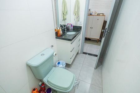 Casa à venda com 220m², 5 quartos e 3 vagas Casa à venda com 220m², 5 quartos e 3 vagasbanheiro