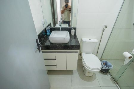 Casa à venda com 220m², 5 quartos e 3 vagas Casa à venda com 220m², 5 quartos e 3 vagassuite