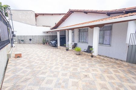 Casa à venda com 220m², 5 quartos e 3 vagas Casa à venda com 220m², 5 quartos e 3 vagasvaranda / garagem